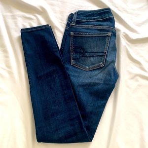 American Eagle Super Low Rise Jegging Jean size 2 Regular